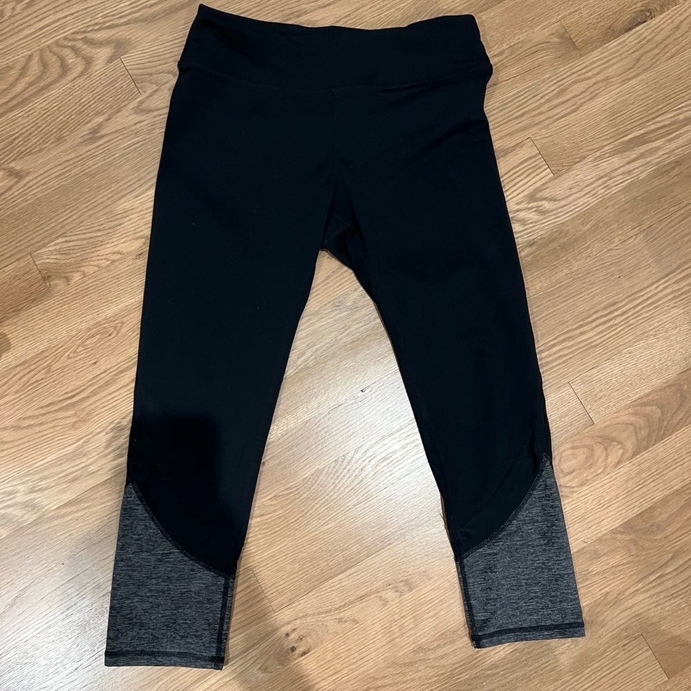 Gaiam leggings size M in good condition
